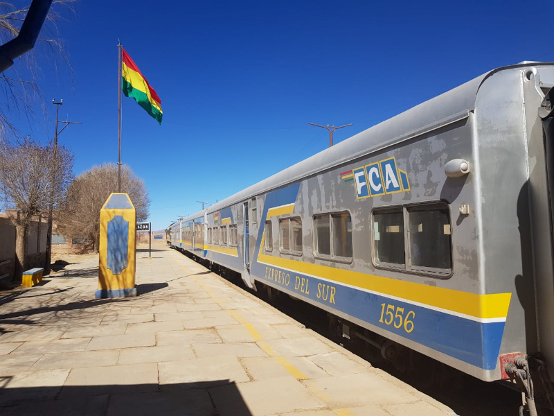 Expreso del Sur, Bolivien - Oruro | Secret World Trip Planner