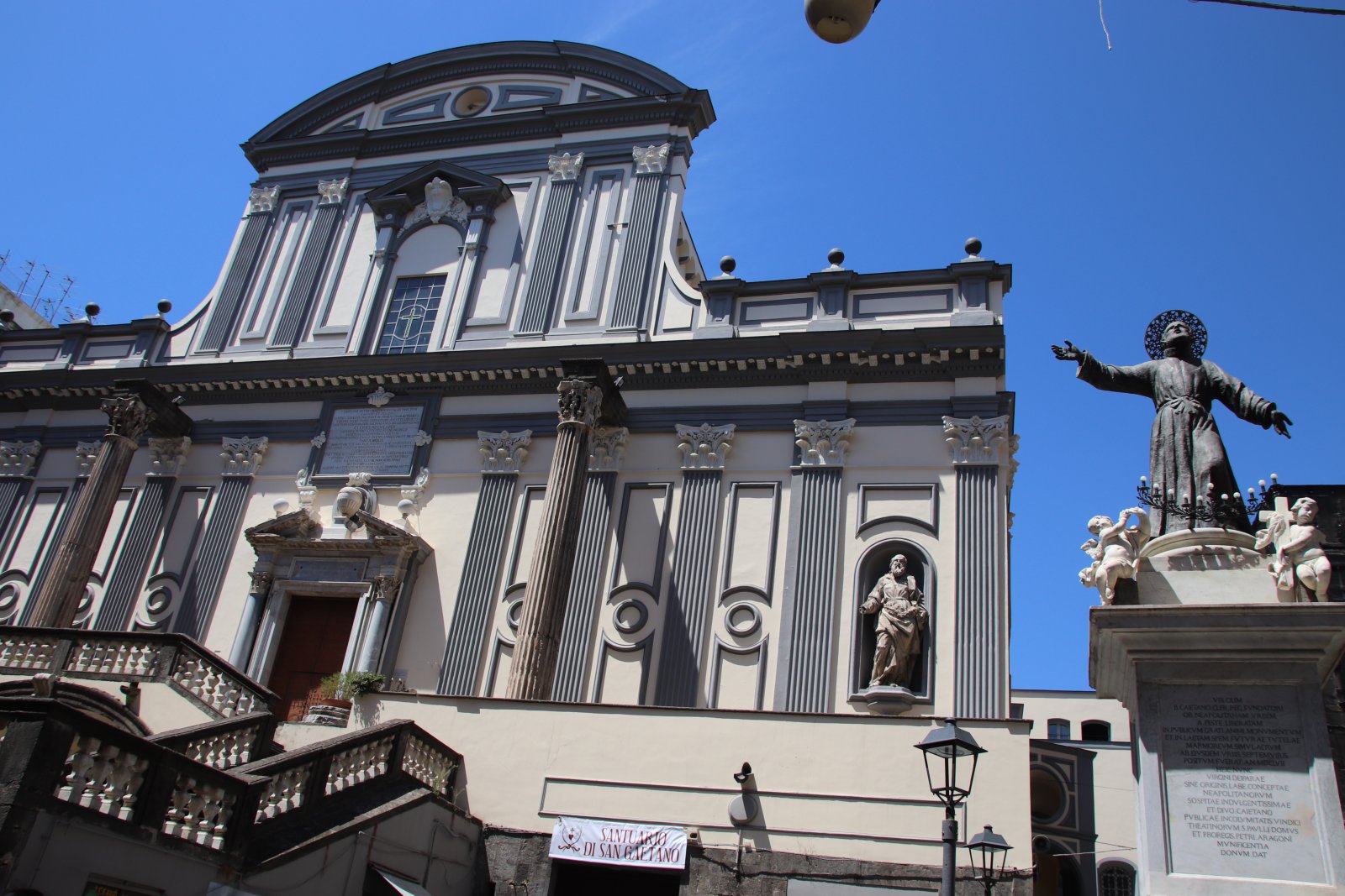 San Gaetano y los belenes napolitanos - Napoli | Secret World Trip Planner