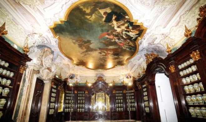 Museum van Sanitaire Kunsten en Apotheek van de Ongeneeslijken - Napoli | Secret World Trip Planner