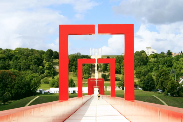 长轴 - Cergy | Secret World Trip Planner