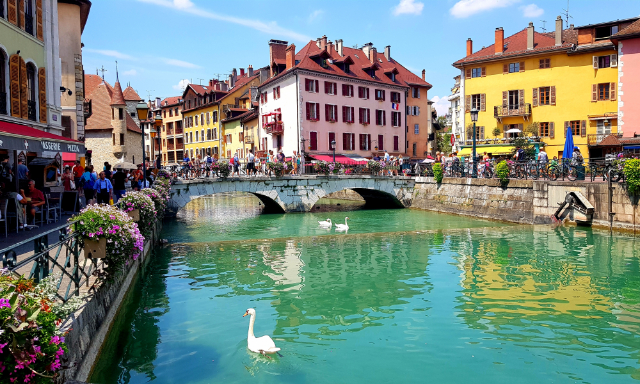 フランス・アヌシー湖 - Lake Annecy | Secret World Trip Planner
