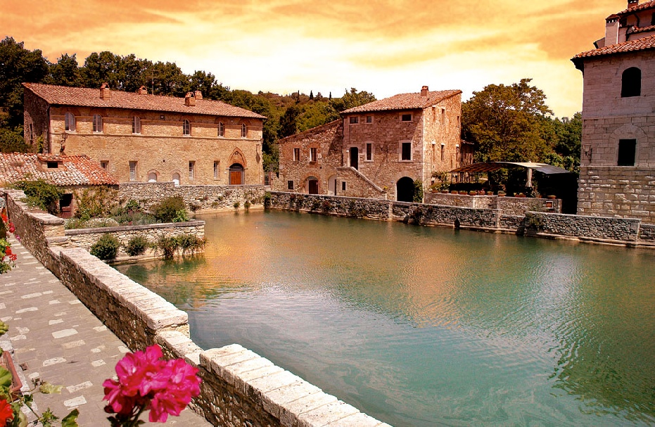 Bagno Vignoni - Bagno Vignoni | Secret World Trip Planner