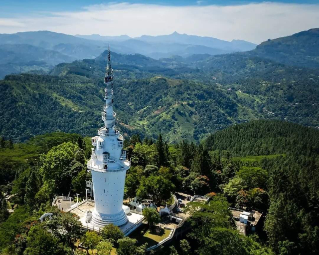 Templo Ambuluwawa - Un mirador asombroso - Ambuluwaawa ICC Road | Secret World Trip Planner
