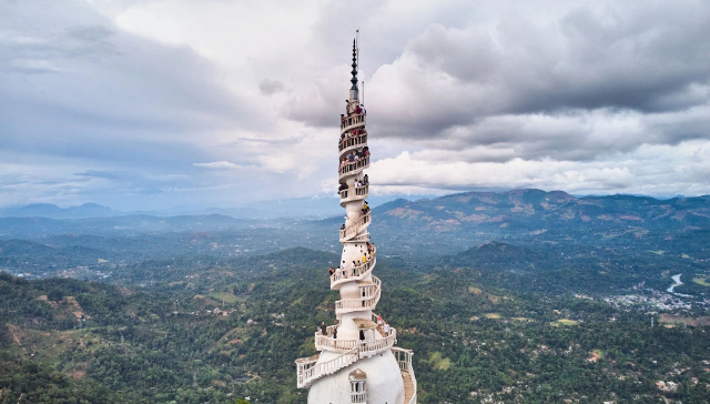 Templo Ambuluwawa - Un mirador asombroso - Ambuluwaawa ICC Road | Secret World Trip Planner