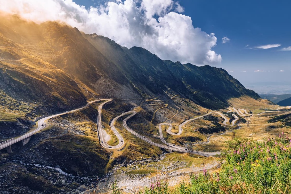 Romania / Transfagarasan Highway: A Scenic Drive — Cârțișoara