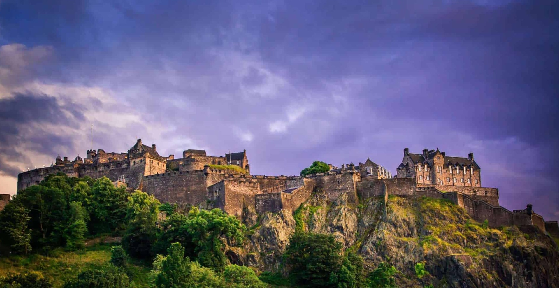 Castelo De Edimburgo - Castlehill | Secret World Trip Planner