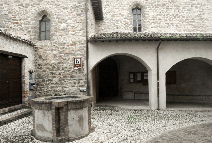 Kerk Santa Marina - Castel Ritaldi | Secret World Trip Planner