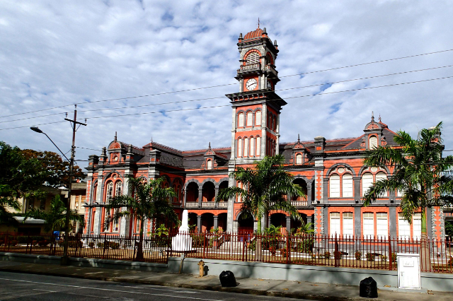 Королевский колледж королевы - Port of Spain | Secret World Trip Planner