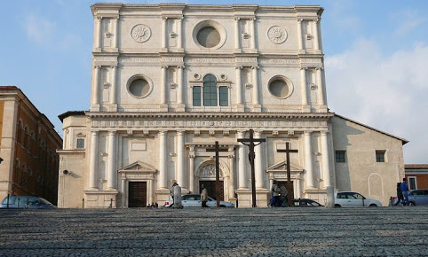 Kirche von San Bernardino - L'Aquila | Secret World Trip Planner