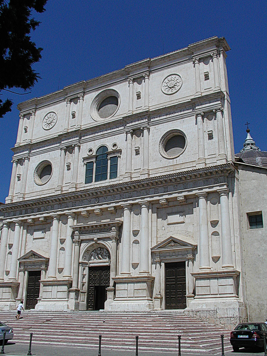 Kirche von San Bernardino - L'Aquila | Secret World Trip Planner
