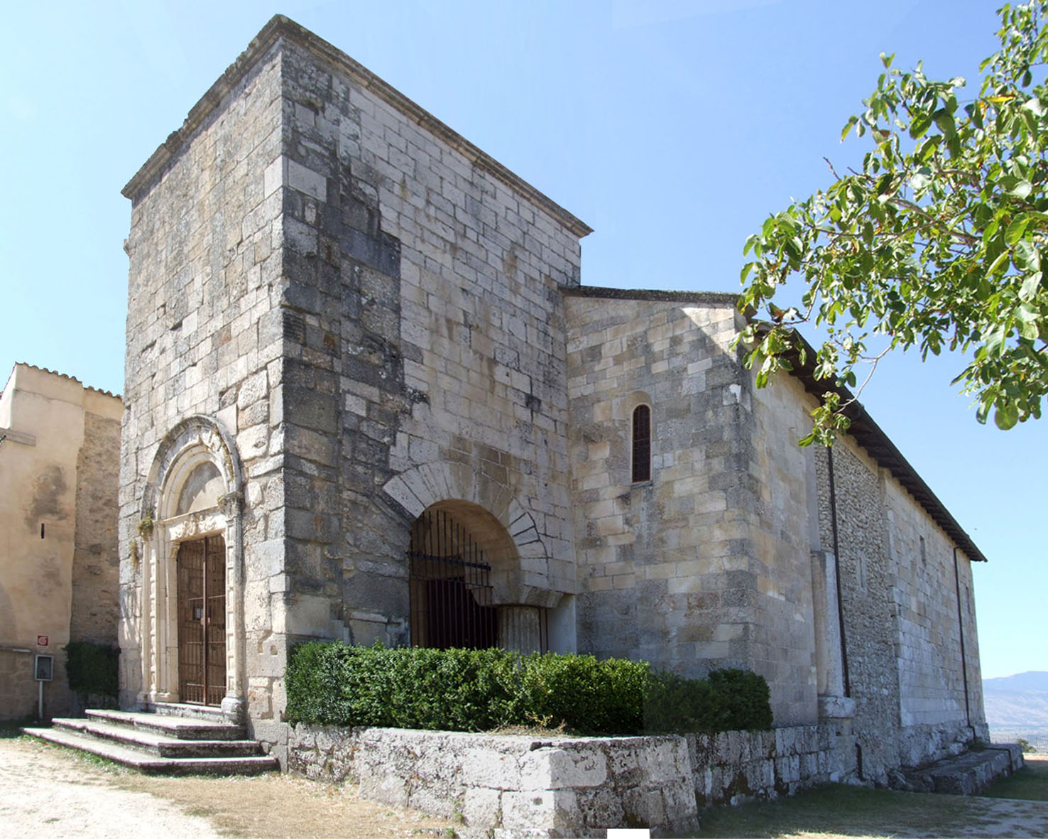 Chiesa di San Pietro in Albe - Massa D'Albe | Secret World Trip Planner