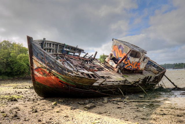 Кельмерское кладбище лодок - Saint-Malo | Secret World Trip Planner