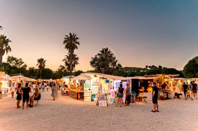 이비자의 히피 시장, 메르카트 데 라스 달리아스 - San Carlos | Secret World Trip Planner