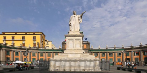 Piazza Dante - Napoli | Secret World Trip Planner