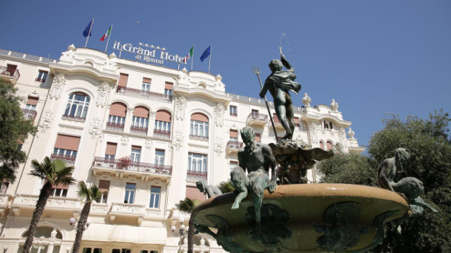 大酒店 - Rimini | Secret World Trip Planner