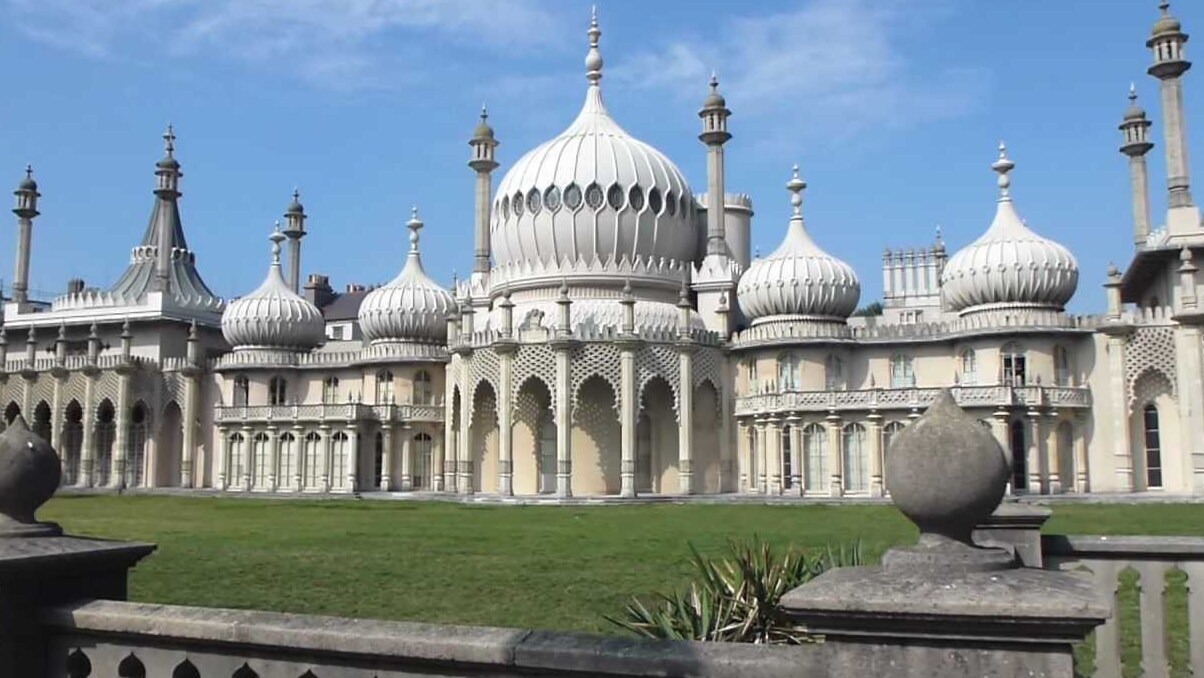 Brighton: The Royal Pavilion — 4/5 Pavilion Buildings