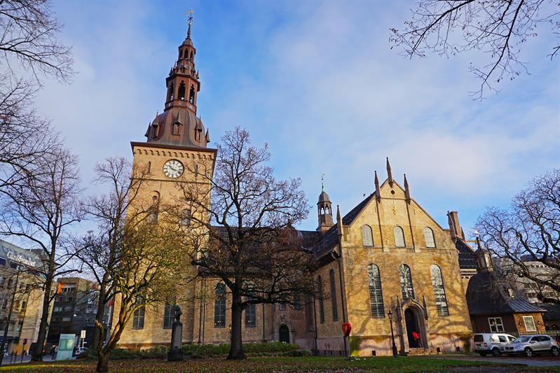 Kathedraal Van Oslo — Karl Johans gate