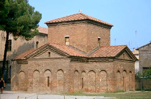 Mausoleum van Gallia Placidia - Ravenna | Secret World Trip Planner