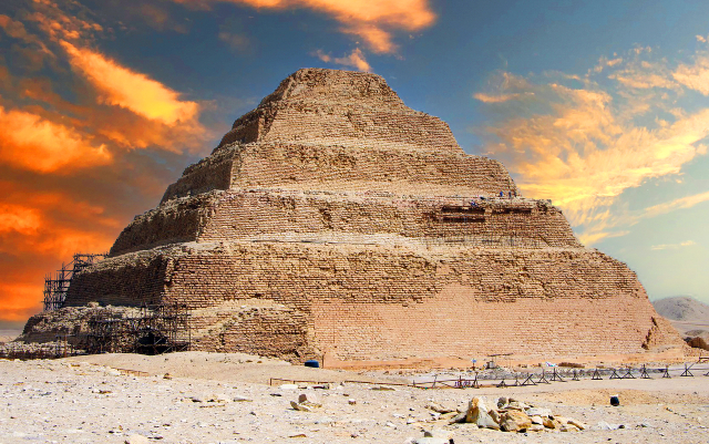 Etapa Pirâmide de Djoser — Al Giza Desert