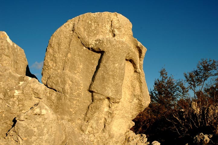 Antece een 2500 jaar oude Stone Warrior — Sant'Angelo A Fasanella