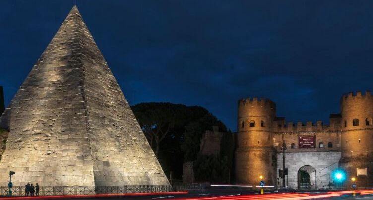Rom: Die Pyramide von Cestius - Roma | Secret World Trip Planner