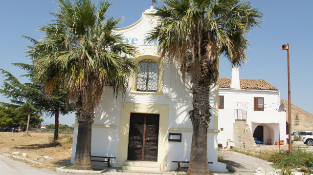 PEQUENA IGREJA DA MADONNA DEL PONTE - Policoro | Secret World Trip Planner