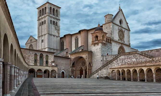 Basiliek van St. Franciscus - Assisi | Secret World Trip Planner