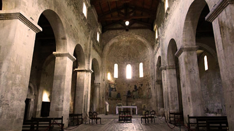 Opactwo San Liberatoro a Mayella - Serramonacesca | Secret World Trip Planner
