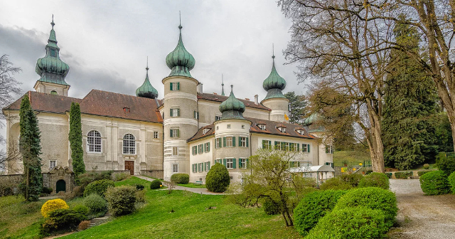 아트슈테텐 성 - Artstetten | Secret World Trip Planner