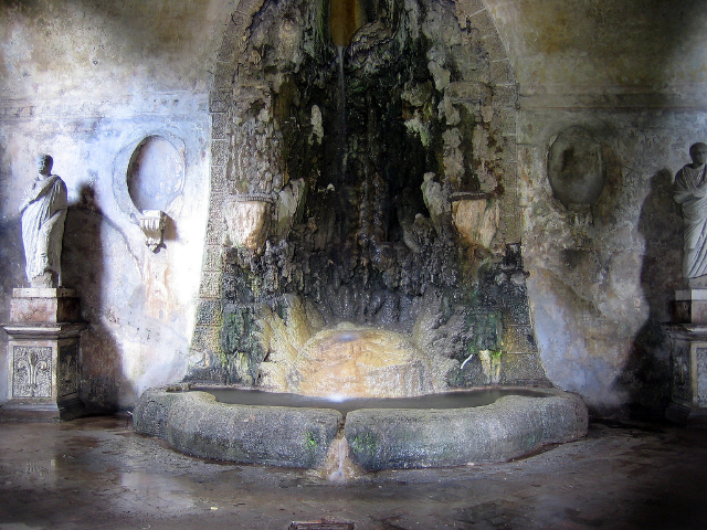 Chuva Nymphaeum - Roma | Secret World Trip Planner