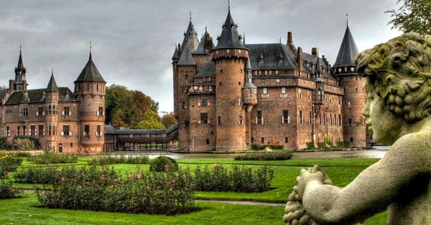 De Haar Castle - The largest and most luxurious castle of the Netherlands  - Utrecht | Secret World Trip Planner