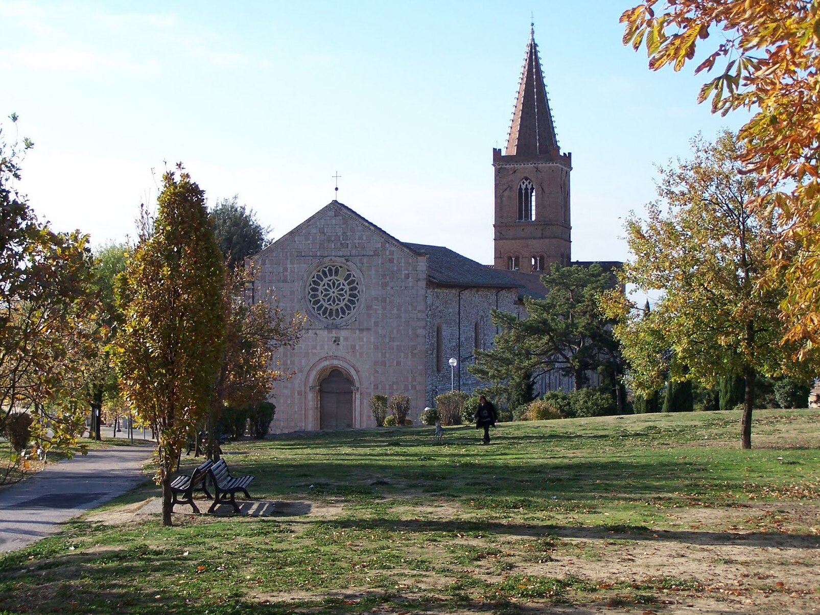 O complexo de Santa Giuliana e o belo claustro - Perugia | Secret World Trip Planner