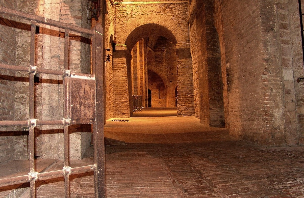 Úmbria / Ciaramicola é um bolo tradicional de Perugia. - Perugia | Secret World Trip Planner