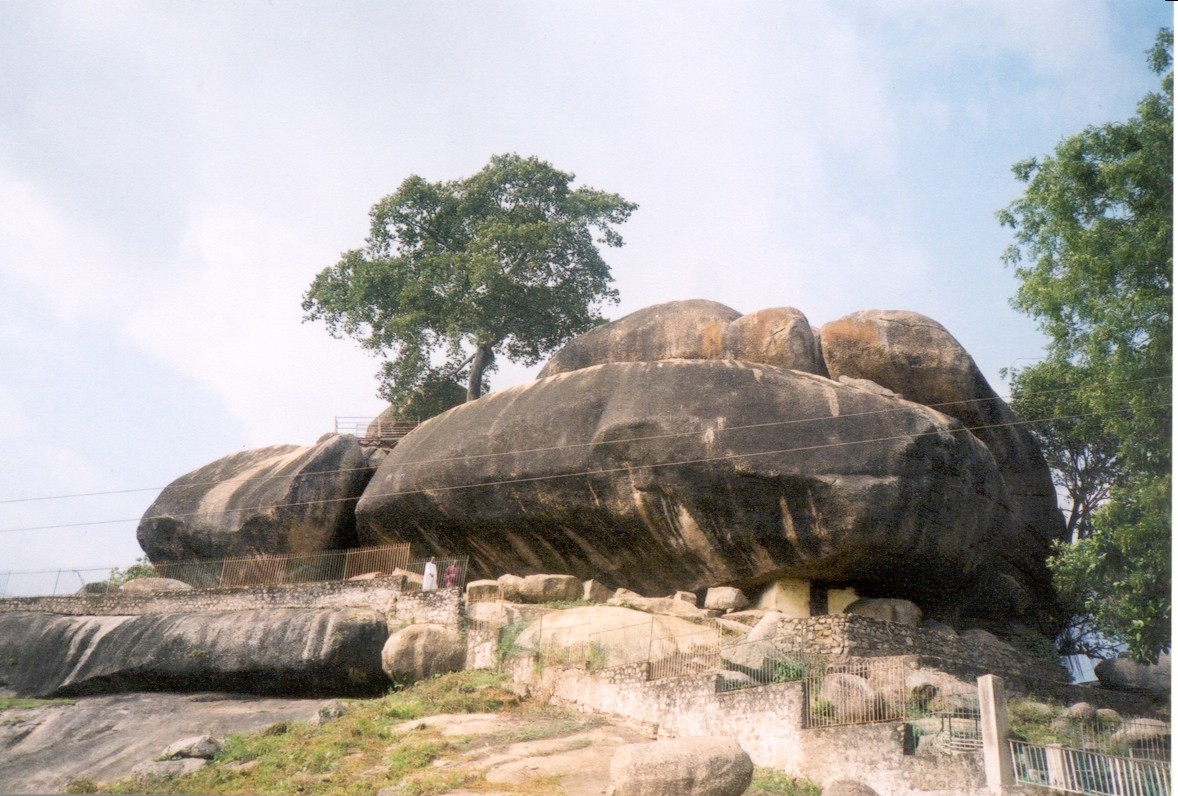 奥鲁莫岩 - Abeokuta | Secret World Trip Planner