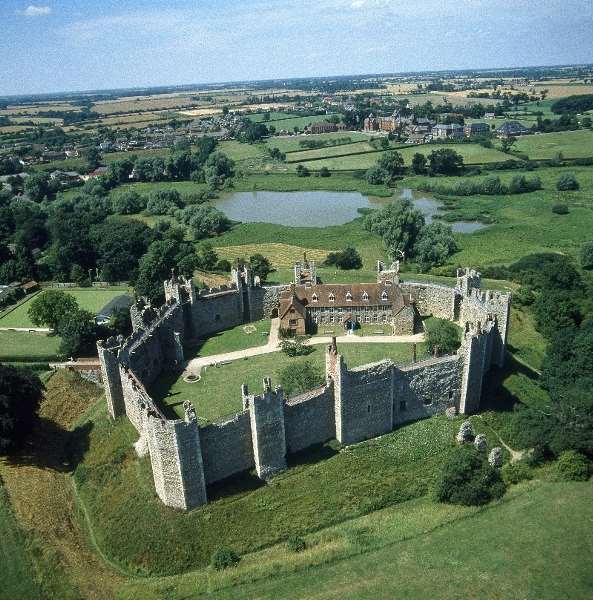 Framlingham Castle - Framlingham | Secret World Trip Planner