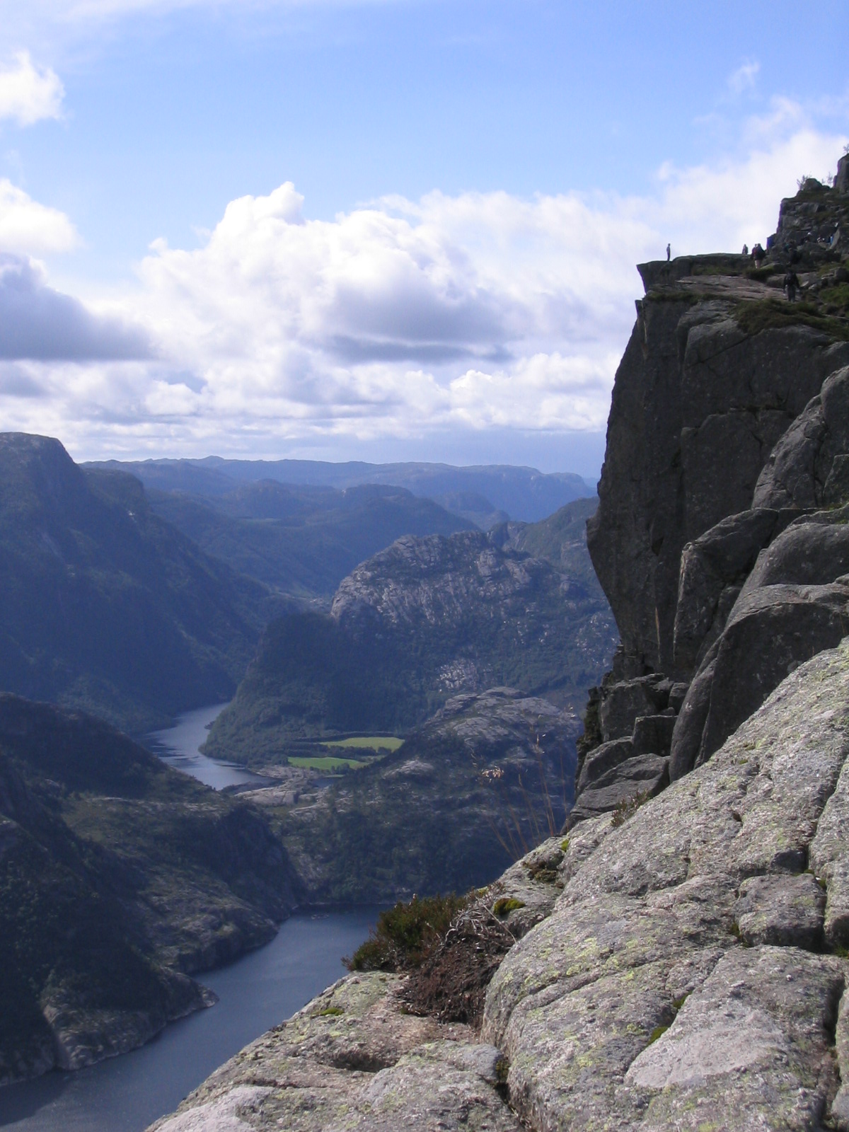 Preikestolen, el púlpito: una roca escarpada en Lysefjord - 4110 Forsand | Secret World Trip Planner
