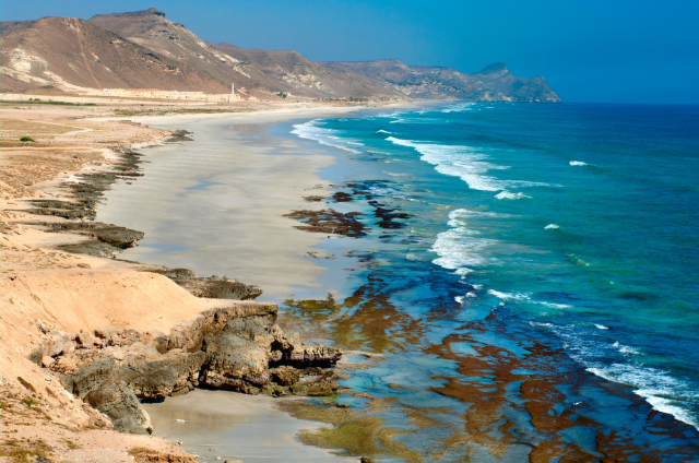 Mughsai Beach en de Gysers - Mughsail Beach | Secret World Trip Planner