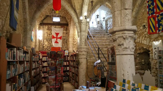 Czytanie Le Roya - Provins | Secret World Trip Planner