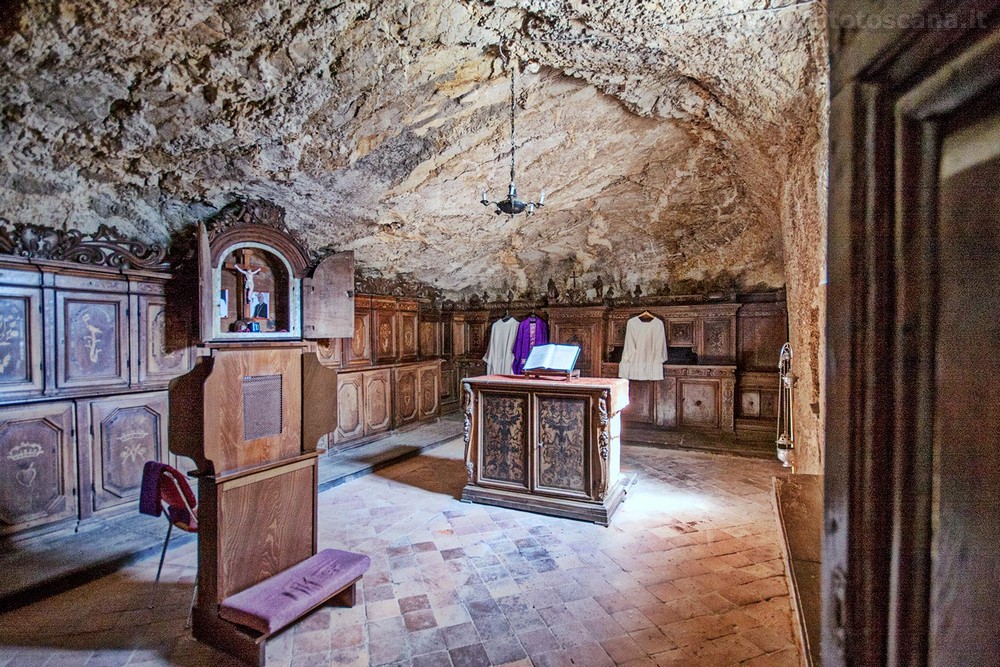 Ermita de Calomini - Vergemoli | Secret World Trip Planner