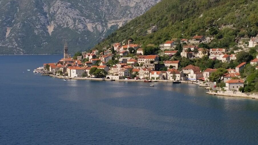 Montenegro’s coast: Perast - Perasto | Secret World Trip Planner