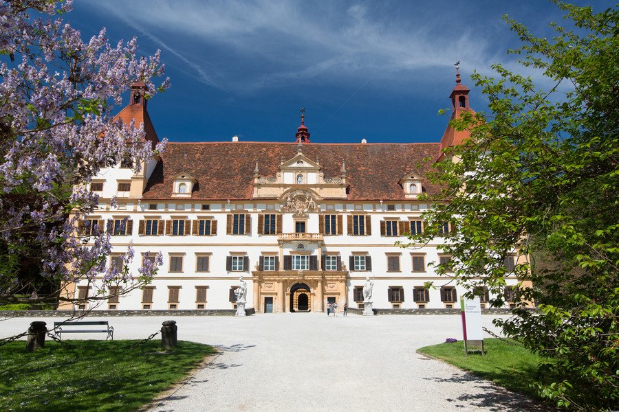 埃根贝格宫  - Graz | Secret World Trip Planner