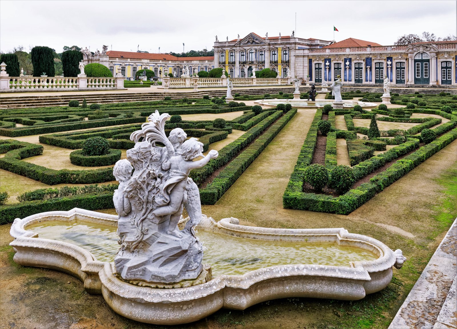 Pałac Narodowy Queluz, Portugalia - Queluz | Secret World Trip Planner