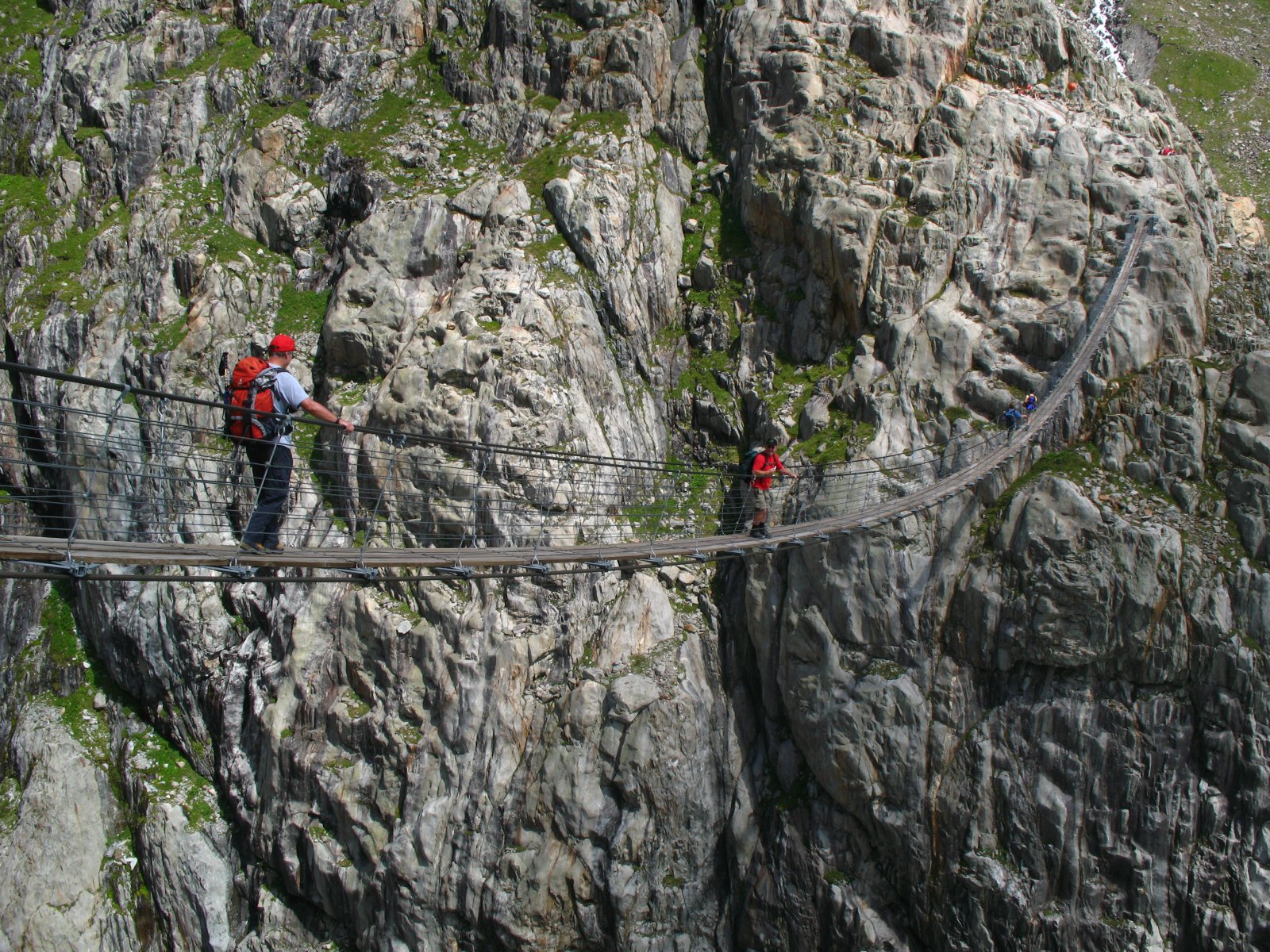 Most Trift w sercu Alp - Gadmen | Secret World Trip Planner