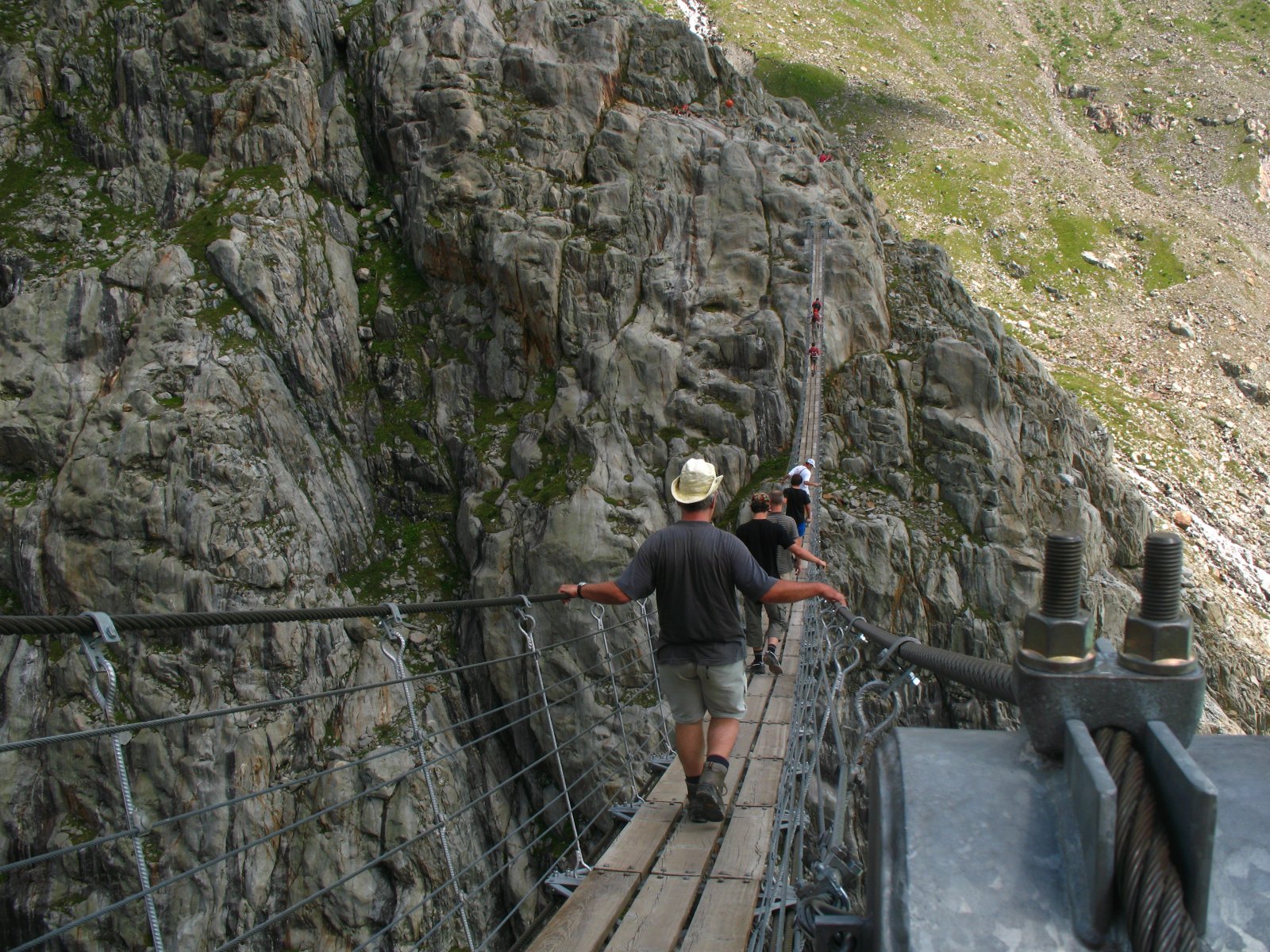 Most Trift w sercu Alp - Gadmen | Secret World Trip Planner
