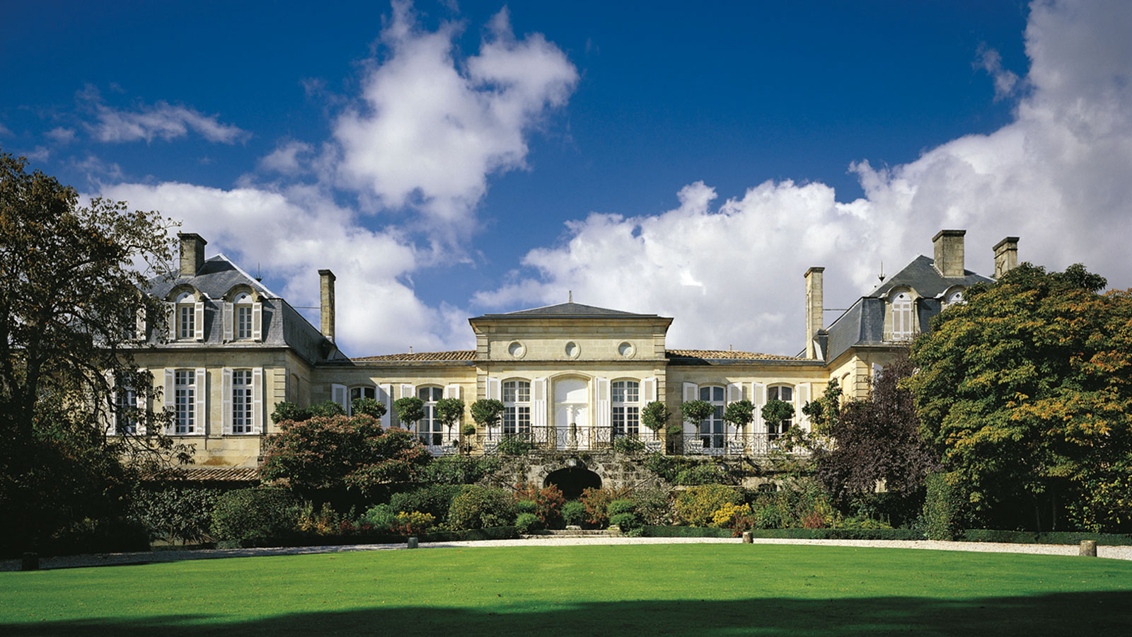 Ch L - Saint-Julien-Beychevelle | Secret World Trip Planner