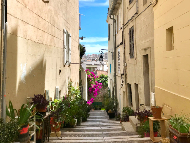 카트 - Marseille | Secret World Trip Planner
