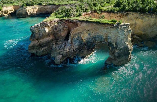 Eel Arch - 2640 | Secret World Trip Planner