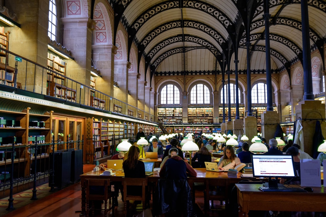 Bibliothèque Nationale em Paris - Parigi | Secret World Trip Planner