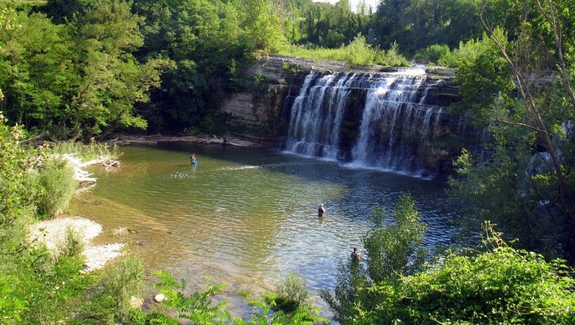 카스카타 델 사소 - Sant'Angelo In Vado | Secret World Trip Planner