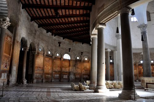 Basiliek van Santo Stefano Rotondo al Celio - Roma | Secret World Trip Planner